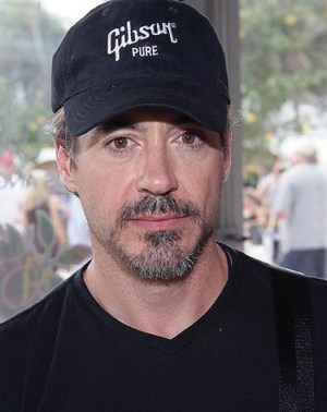 Robert Downey JR